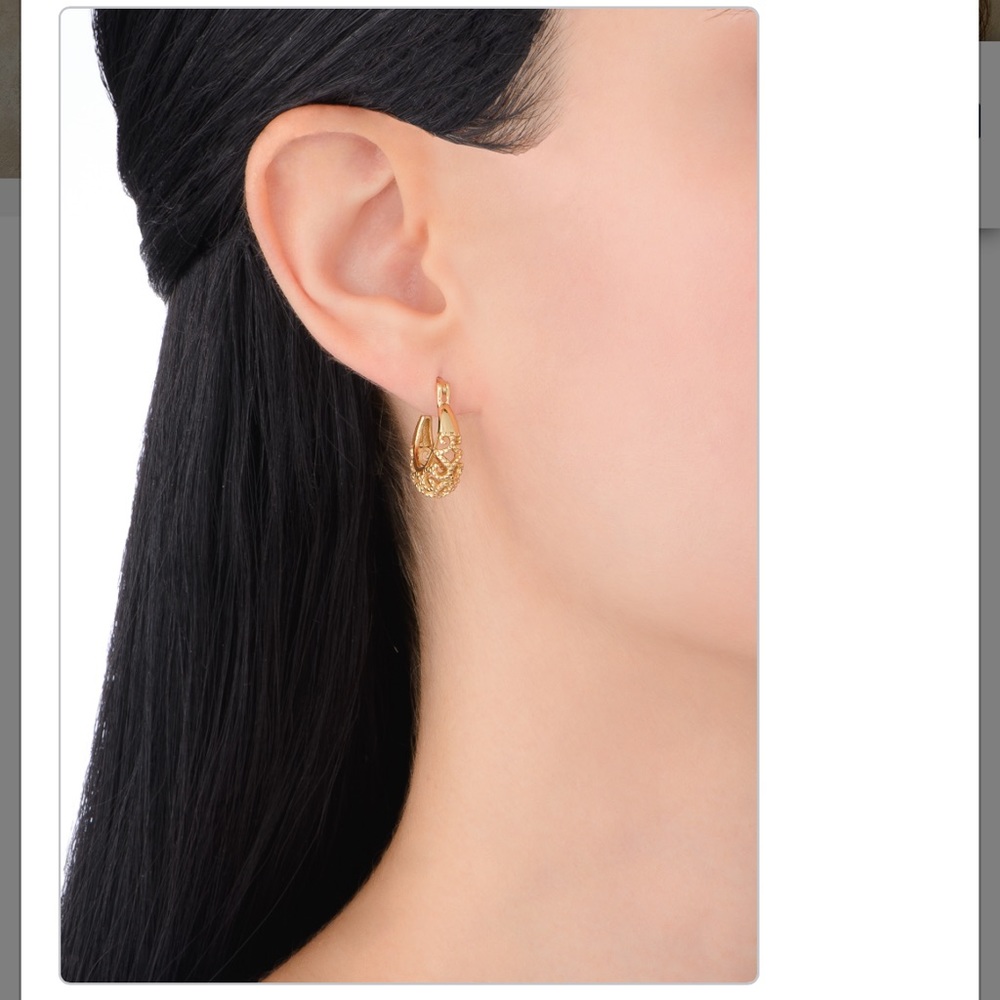 GOLD-PLATED POST EARRINGS